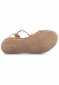Hellbraune Sandale mit einer strukturierten Gummisohle. Verfügt über verstellbare Riemen und ein glattes Wildleder-Obermaterial mit dezenten metallischen Akzenten.