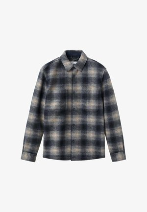 Overhemd met knoopsluiting in een geruite stof; marineblauw en beige flanellen materiaal; klassieke kraag, lange mouwen en knoopsluiting.