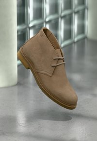 Δεν επιλέχθηκε, medium beige