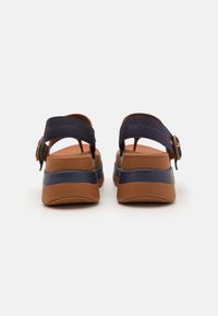 FitFlop FITFLOP X ROKSANDA NEW F MODE STACKED SOLE SANDAL - Sandale cu baretă între degete - turtledove/rich tan/inkling