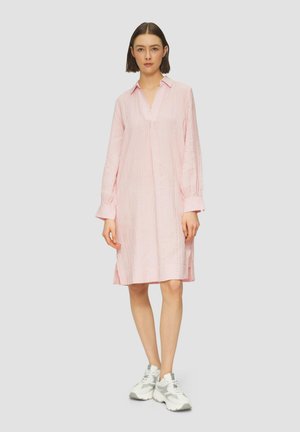 s.Oliver LEICHTES MIT KRAGEN - Shirt dress - himbeere