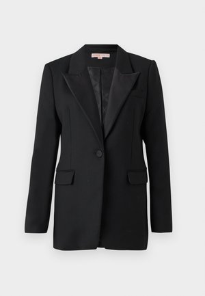 Čierny blazer z hladkej tkaniny s klopovým golierom, jednobodovým zapínaním a dvoma prednými vreckami. Textúrovaná podšívka viditeľná vo vnútri.