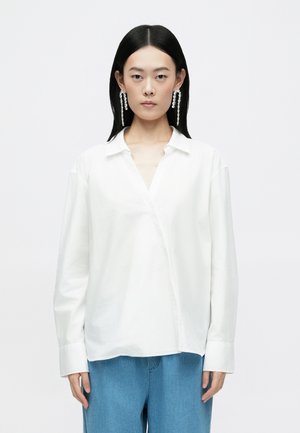 ASYMMETRIC SHIRT - Πουκαμίσα με κουμπιά - white