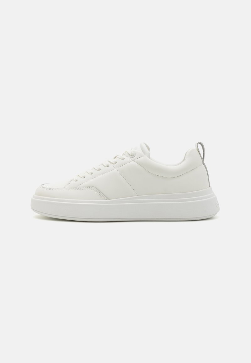 Calvin Klein - LOW TOP LACE UP - Sportbačiai - triple white, Padidinti