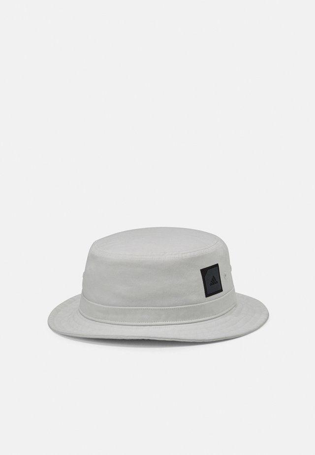 ADI BUCKET - Hattu - white
