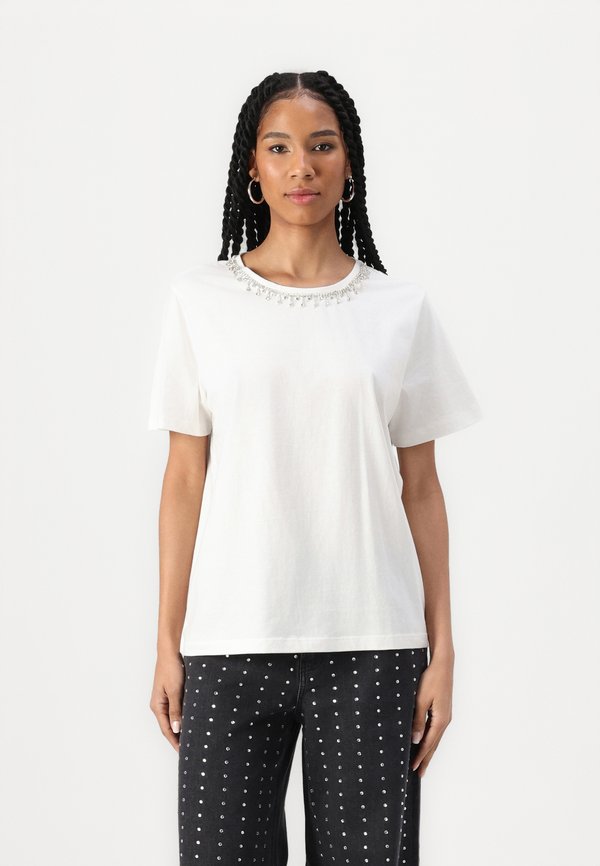 RUNELA - Basic T-shirt - cloud dancer