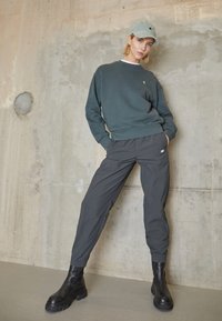 New Balance ATHLETICS REMASTERED PANT - Pantaloni de trening - black