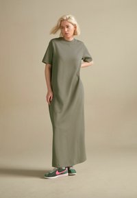 Next SHORT SLEEVE CREW NECK  - Žerzejové šaty - green