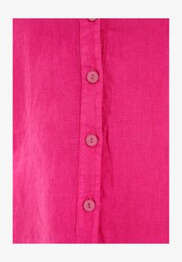 Seleccionado, fucsia