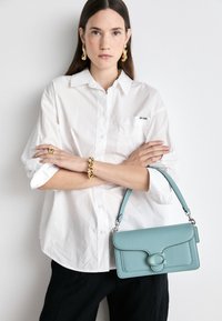 COACH TABBY SHOULDER BAG 26 - Borsa a mano - aquamarine