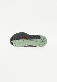 Adidas Terrex TERREX FREE HIKER 2 - Pohodniški čevlji - linen green/off white/quiet crimson