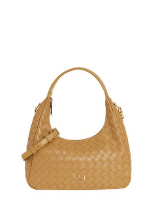 Borsa a mano in pelle intrecciata color concia, con manico superiore arrotondato, tracolla laterale regolabile, emblema del logo in tono oro e chiusura con cerniera.