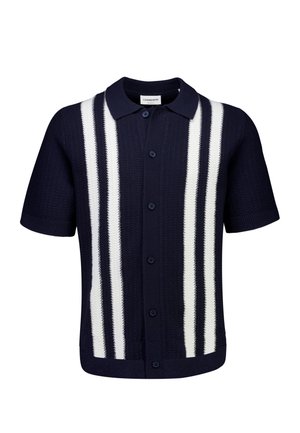 Navyblauw gebreid shirt met korte mouwen, witte verticale strepen, knoopsluiting aan de voorkant en een klassieke kraag.