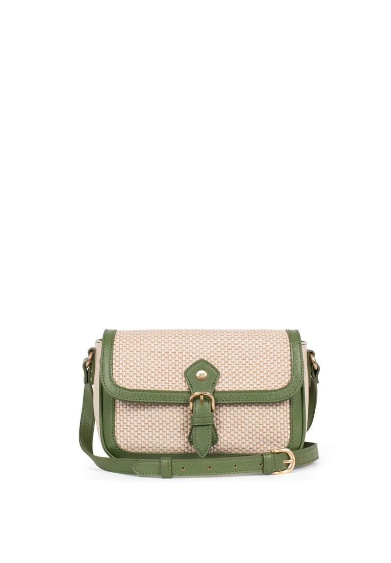 Borsa a tracolla in tessuto intrecciato beige con rifiniture in ecopelle verde. Presenta una chiusura a scatto in ottone e una tracolla regolabile.