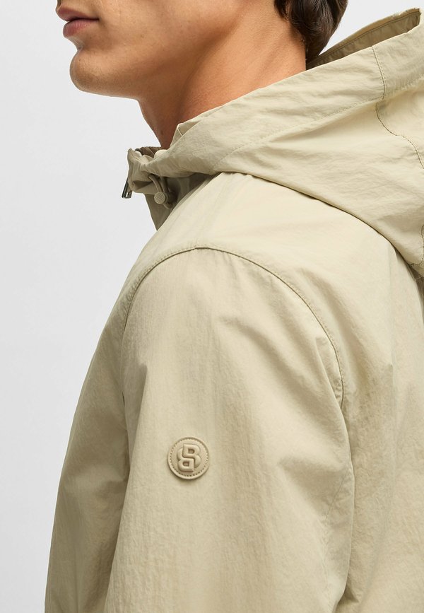 Outdoor jacket - light beige five3