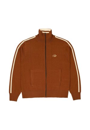 Brun zip-up sweater med hvide striber langs ærmerne og et lille broderet logo på brystet, med ribbede manchetter og kant.