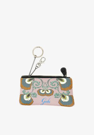 Piccola pochette rettangolare in pelle rosa con motivo floreale multicolore, cerniera nera e anello portachiavi metallico con moschettone attachati.