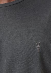 AllSaints BRACE CREW - Osnovna majica kratkih rukava - CARTER GREY