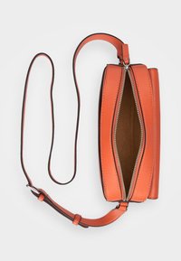 Lauren Ralph Lauren LEATHER MEDIUM MARCY CAMERA BAG - Axelremsväska - rust orange