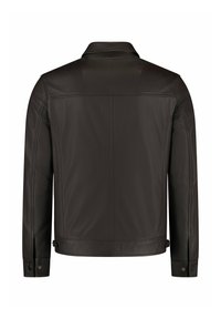Giacca di pelle marrone con colletto classico, texture liscia e dettagli di cucitura sottili, con polsini con bottone e regolazioni laterali.