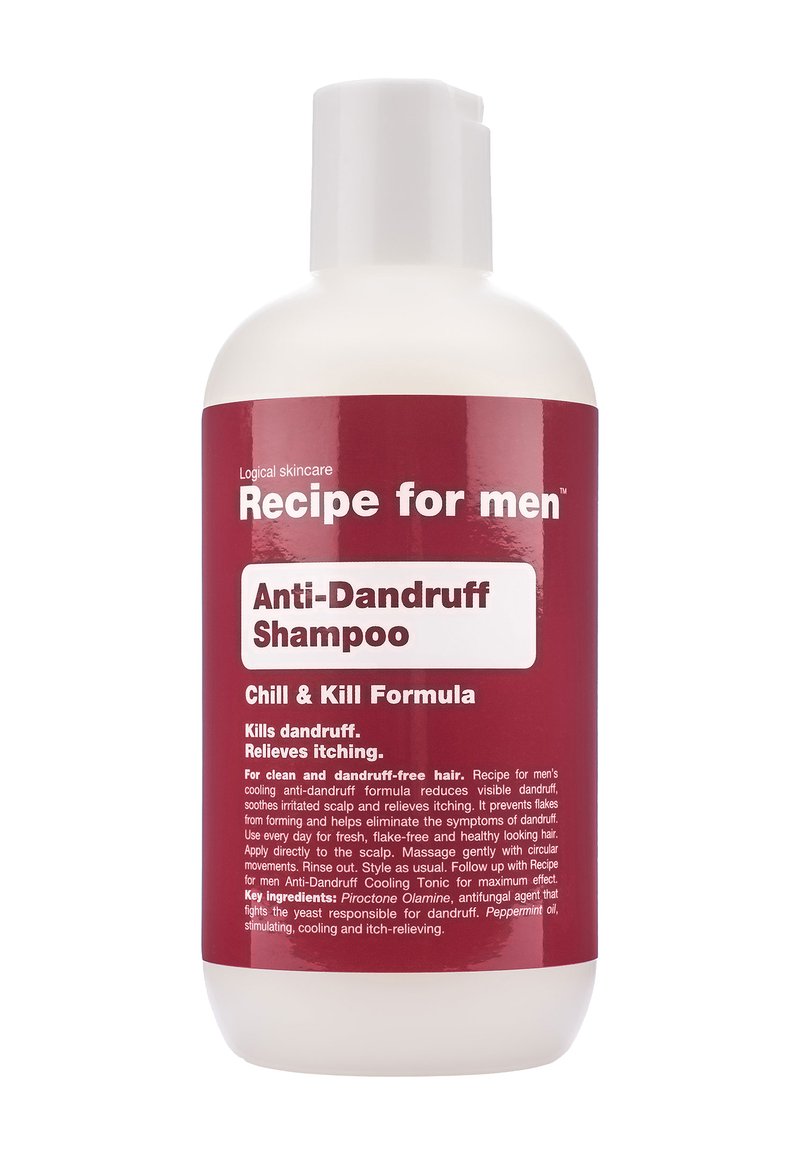 Bottiglia di shampoo in plastica bianca con un'etichetta rossa, caratterizzata da testo nero. Cappuccio superiore, formato da 250 ml, che riporta "Shampoo Antiforfora" e i principali benefici.
