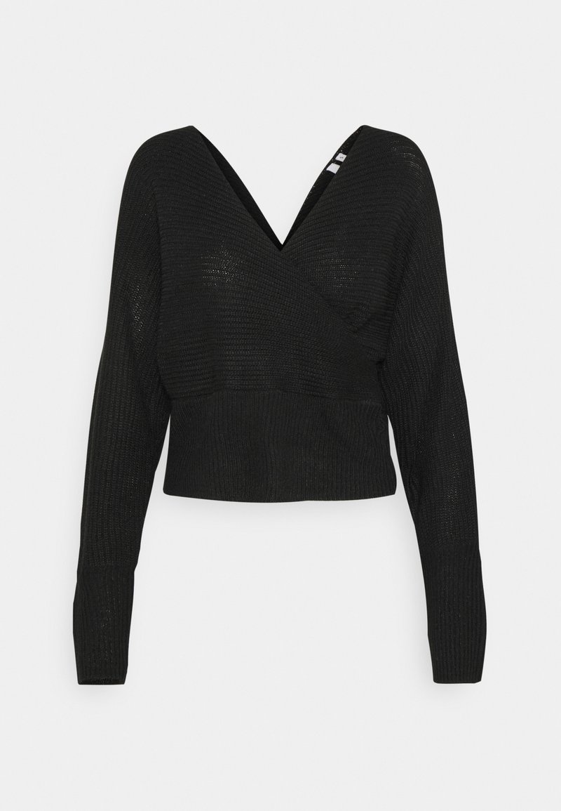 Pull en maille noir à manches longues avec un col en V profond et une taille et des poignets côtelés ajustés, présenté sur un fond clair uni.