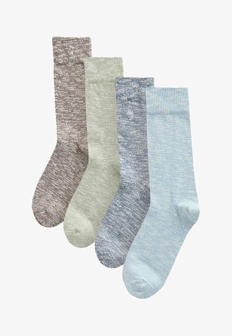 Quatre paires de chaussettes mi-mollet en marron, vert clair, gris foncé et bleu clair disposées côte à côte sur un fond blanc.