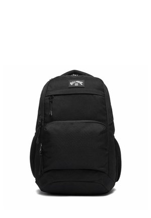 Schwarzer Billabong-Rucksack mit mehreren Reißverschlussfächern und Netzseitentaschen, für den täglichen Gebrauch konzipiert.