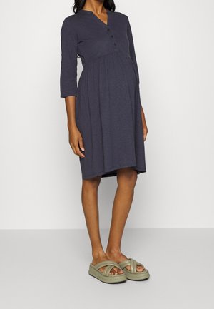 Sukienka z dżerseju