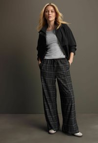Next TALL FIT  - Suvejakk - black