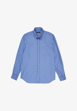 Chemise à rayures bleues avec boutons sur le devant et manches longues, présentant des rayures blanches verticales et une poche poitrine. Fabriquée en tissu lisse.