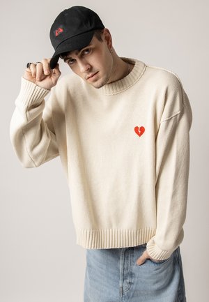 Kaotiko BROKEN HEART UNISEX - Strickpullover - ivory