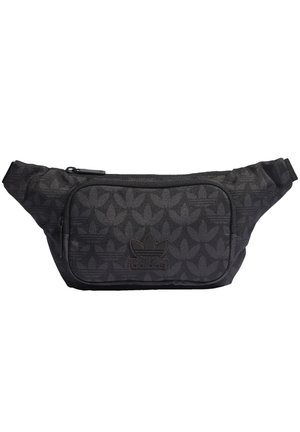 Czarna nerka Adidas z regulowanym paskiem, przednią kieszenią na zamek i subtelnym wzorem koniczyny na tkaninie.