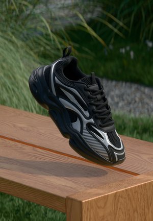 Sneaker low - black