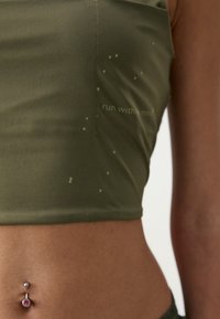 adidas Performance ADI365 HERMANOS KOUMORI CROP TOP - Topp - olive strata