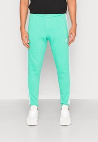 adidas Originals Träningsbyxor - green