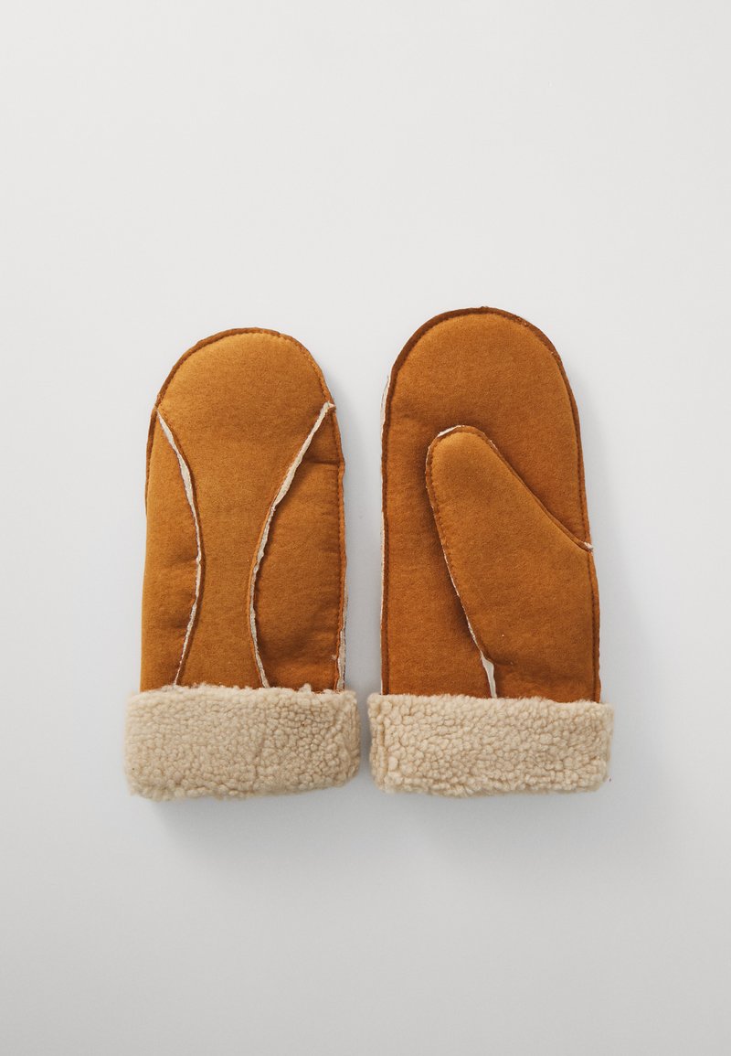 Bruine wanten met een zachte, beige schapenvachtmanchet. Gemaakt van een gestructureerde stof, met een strak design en een aparte duimcompartiment.