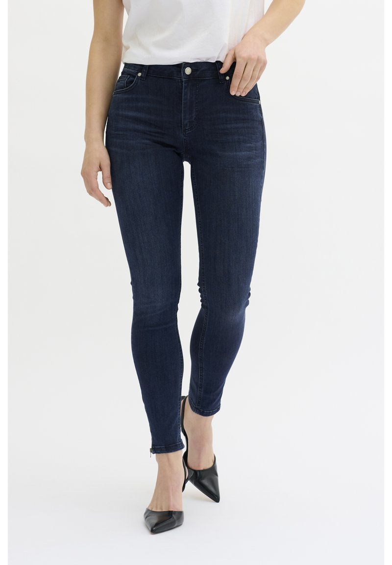 My Essential Wardrobe 26 The Tailored Straight Pant dark blue