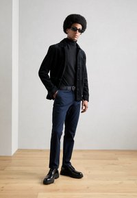Thumbnail Image 3