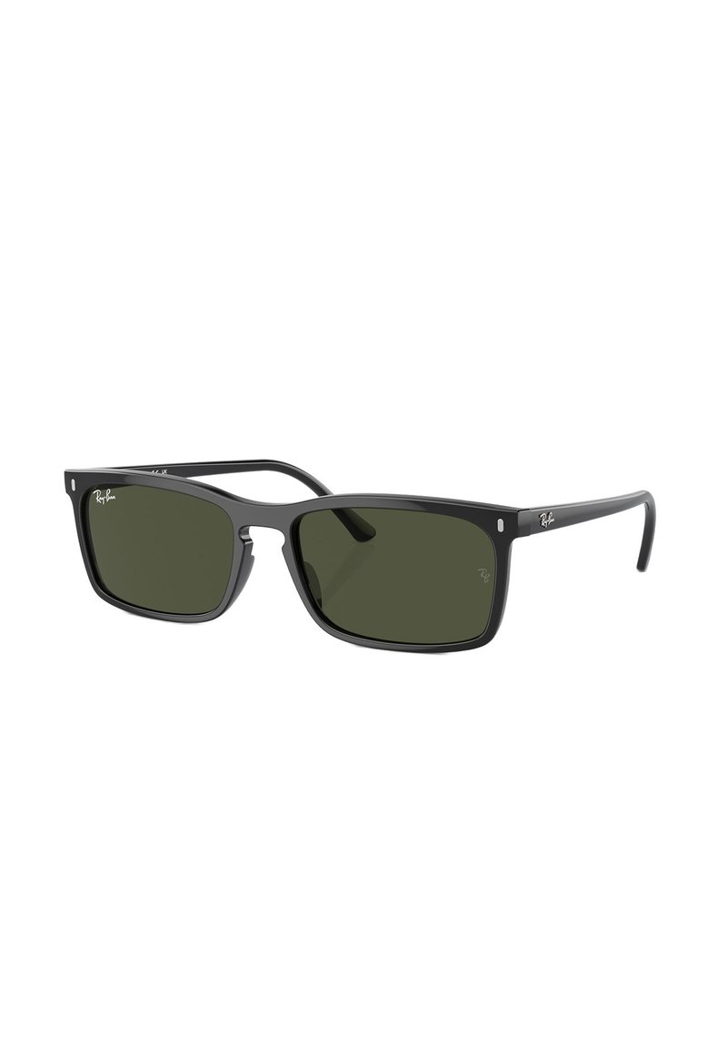 Occhiali da sole neri quadrati con lenti verde scuro. Realizzati in plastica, presentano un branding sottile sulla montatura e un design elegante e aerodinamico.
