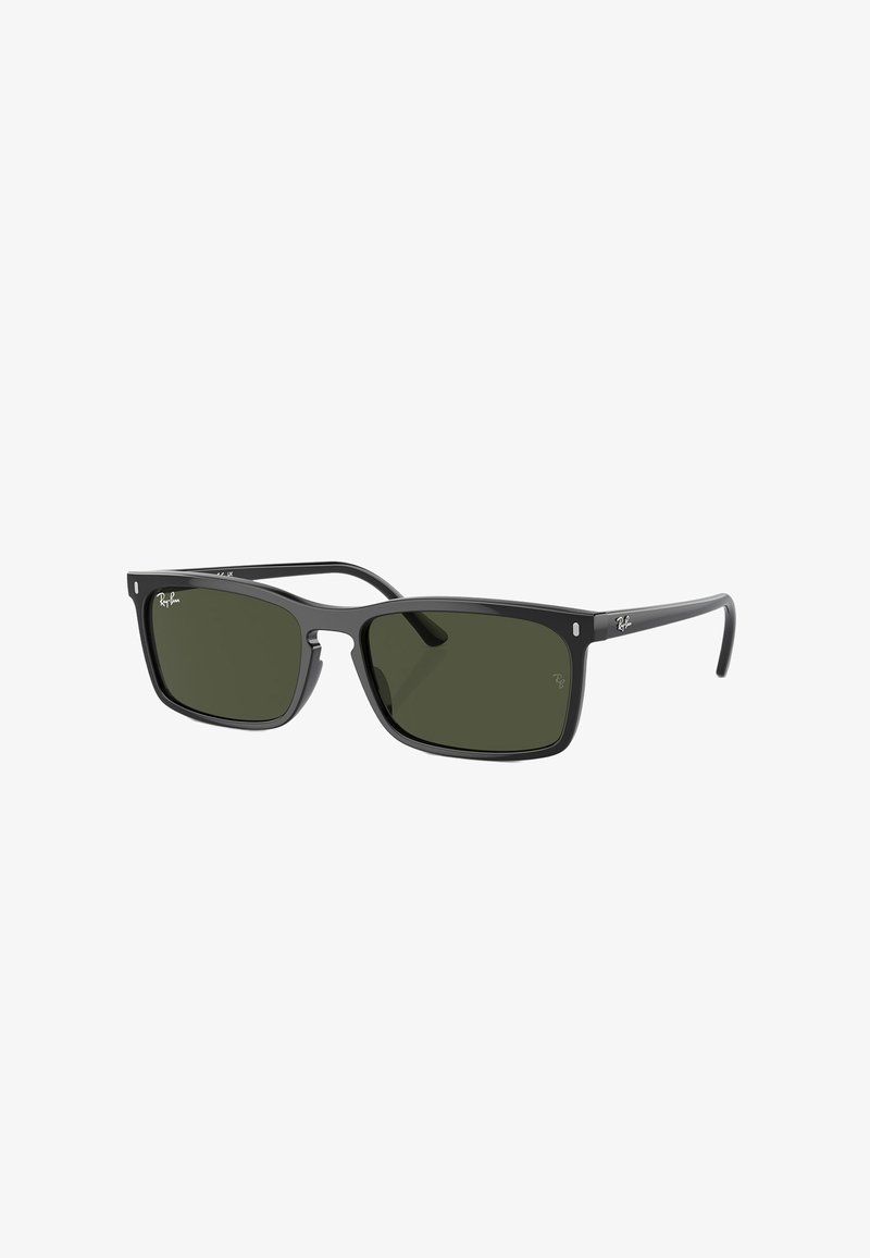 Occhiali da sole neri quadrati con lenti verde scuro. Realizzati in plastica, presentano un branding sottile sulla montatura e un design elegante e aerodinamico.