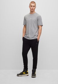 BOSS TCHUP - Basic póló - light grey
