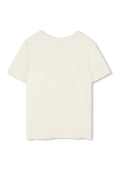 T-shirt z krótkim rękawem w kolorze off-white, wykonany z miękkiego materiału, okrągły dekolt oraz luźny krój bez widocznych elementów wzorniczych.