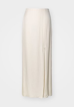 Satin suknja boje krem sa bočnim izrezom i glatkom, sjajnom teksturom. Ima prilagođen struk i prošireni oblik.