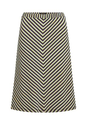 Knie-lange A-lijn rok met kleurrijke diagonale chevron strepen in blauw, geel, groen en rood op een witte achtergrond.