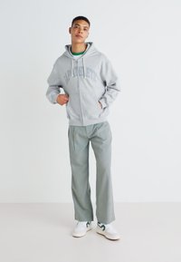 GAP Kapuzenpullover - grey heather