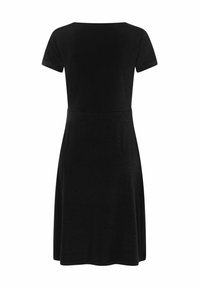 Robe noire à manches courtes avec un col rond, taille cintrée et jupe évasée. Tissu lisse sans motifs ou accents marquants.