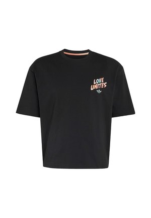 Zwart T-shirt met korte mouwen met de tekst "LOVE UNITES" en het Adidas-logo in pasteltinten op de linker bovenborst.