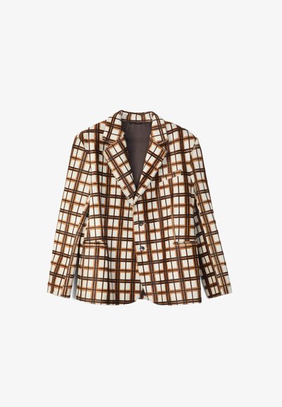 Blazer a quadre in marrone e crema, con rever a punta, due tasche frontali e tre bottoni. La texture appare leggermente ruvida.