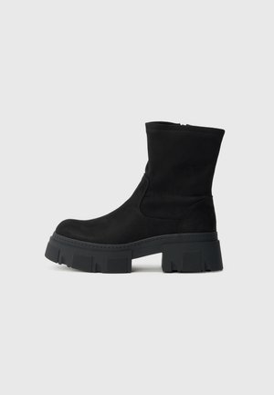 Aulinukai su platforma - black